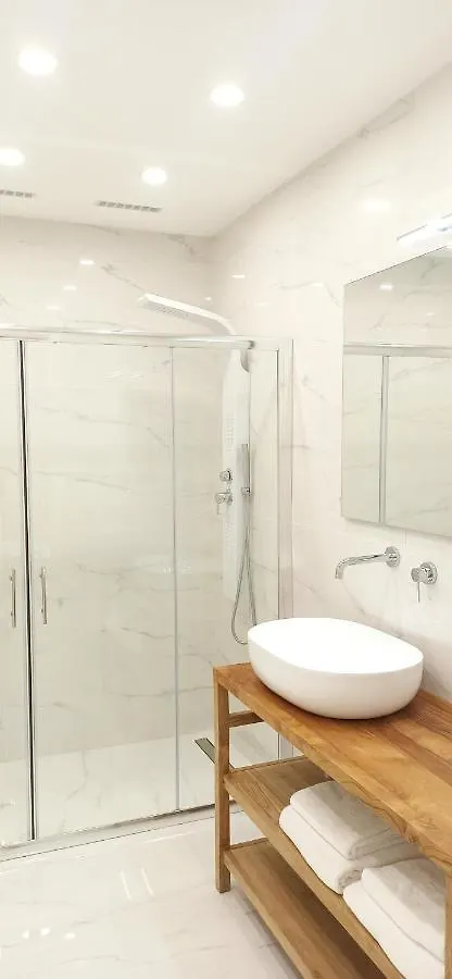 Appartement Elegant basement Suite Orosei