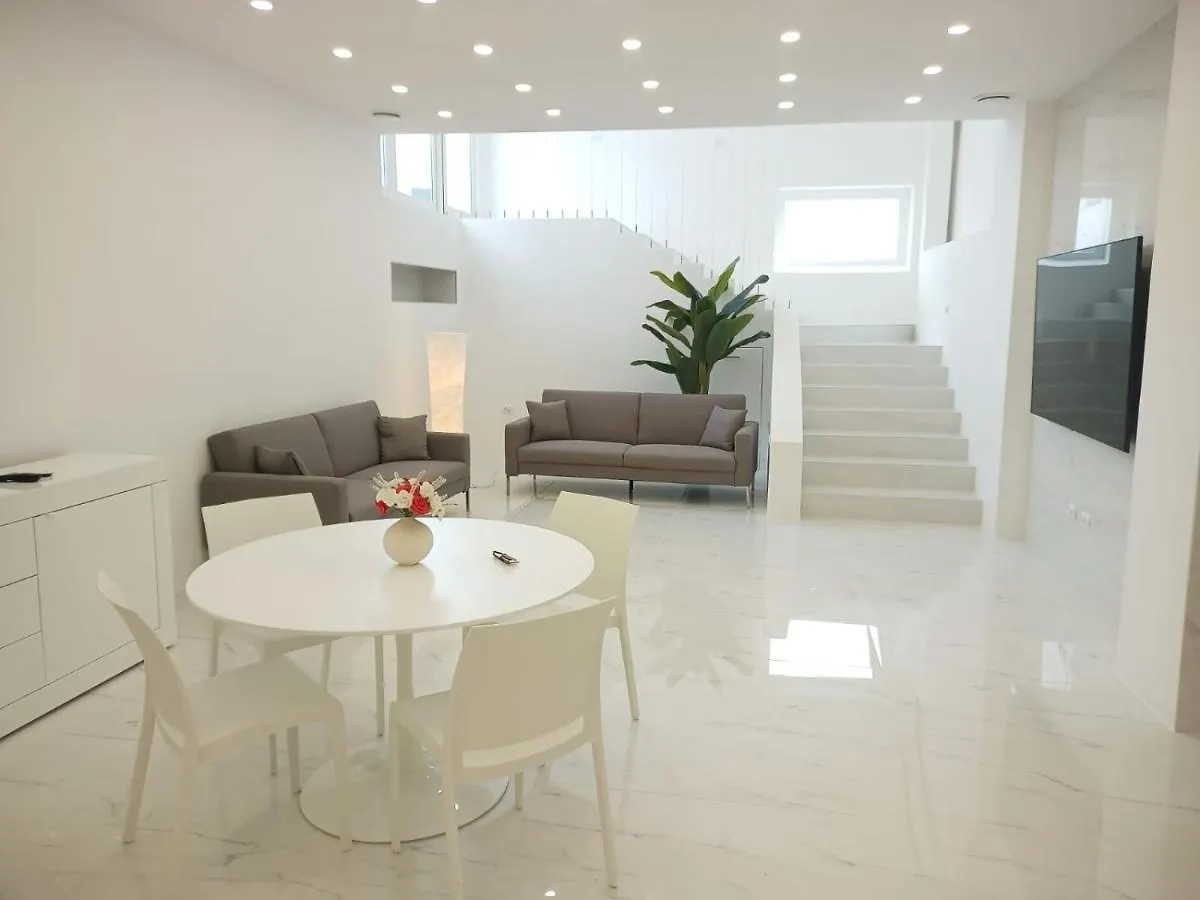 Elegant basement Suite Orosei 0*,  Italie