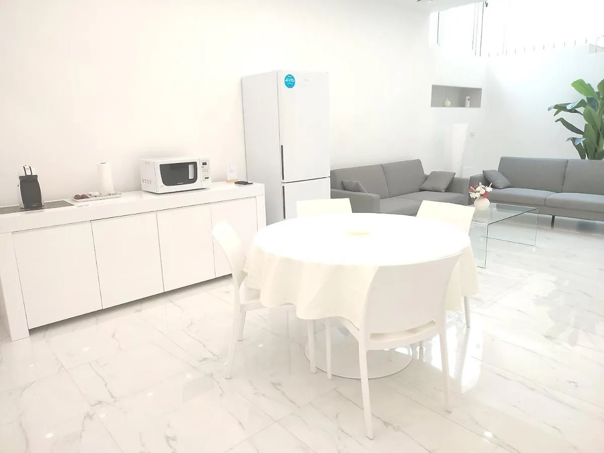 Elegant basement Suite Orosei